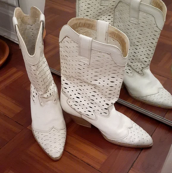 White Leather Western Boots - Picture 2 of 8